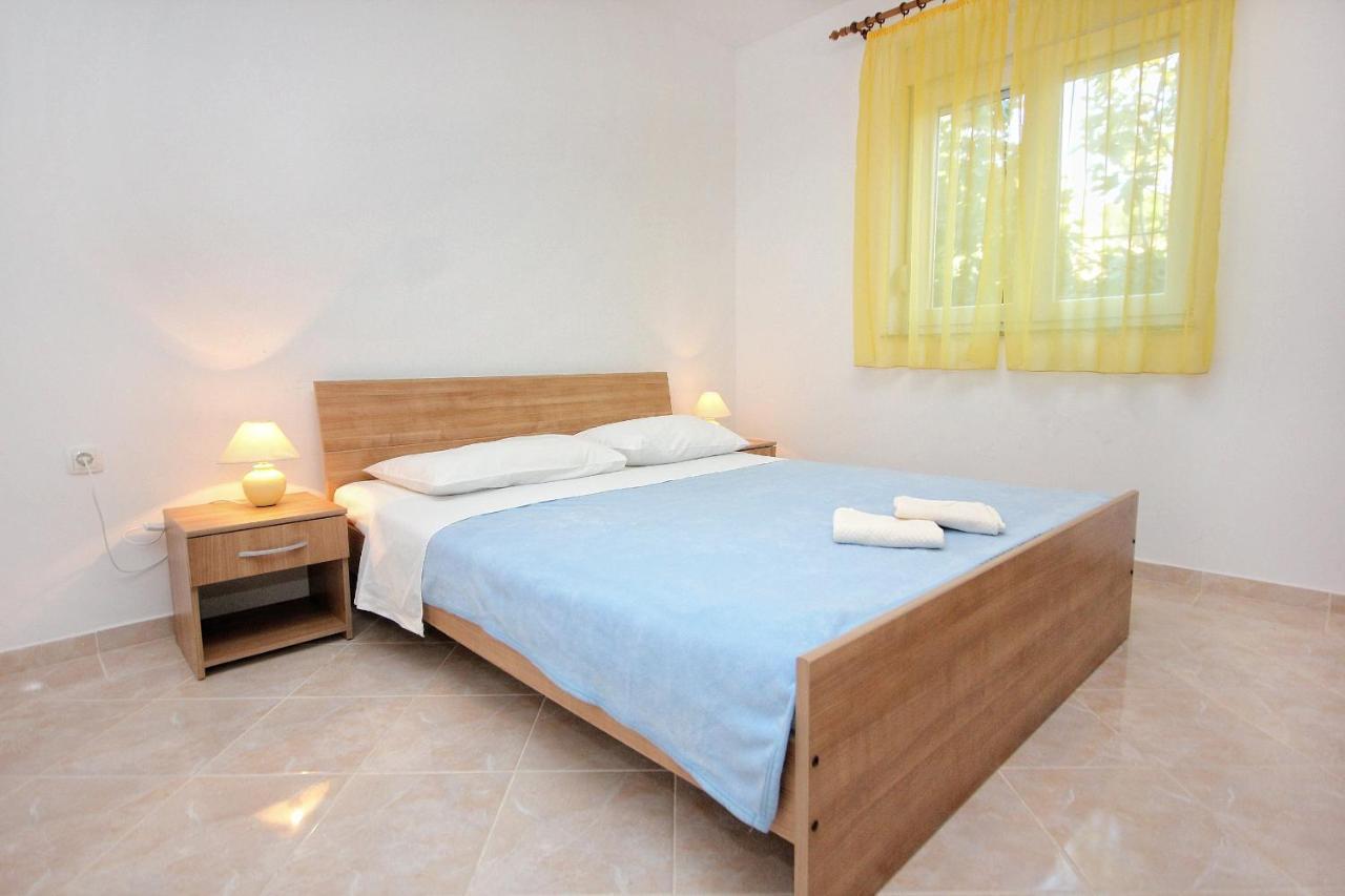 Apartments By The Sea Vlasici, Pag - 9324 Bagian luar foto