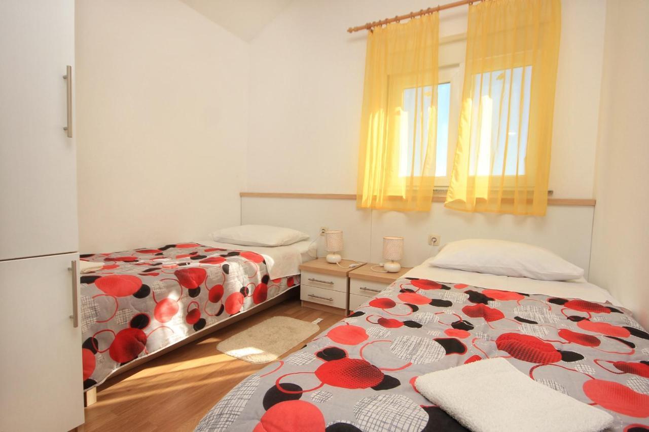 Apartments By The Sea Vlasici, Pag - 9324 Bagian luar foto