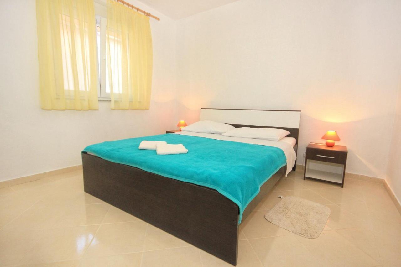 Apartments By The Sea Vlasici, Pag - 9324 Bagian luar foto