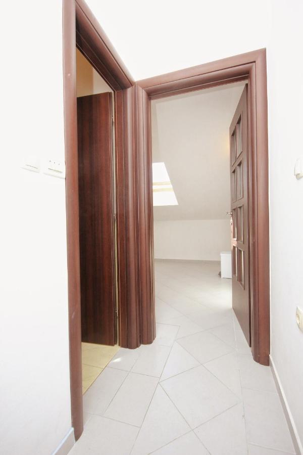 Apartments By The Sea Vlasici, Pag - 9324 Bagian luar foto