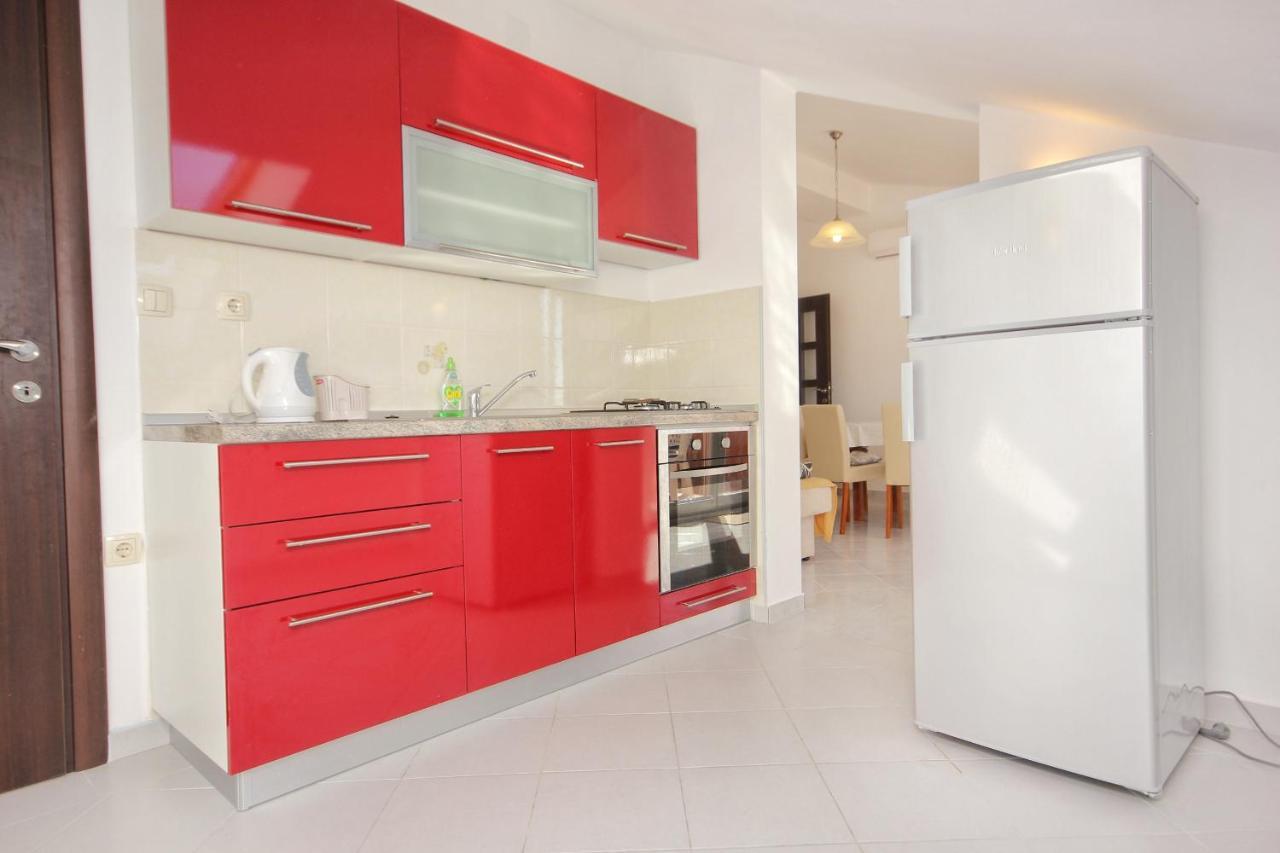 Apartments By The Sea Vlasici, Pag - 9324 Bagian luar foto
