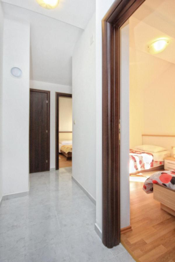 Apartments By The Sea Vlasici, Pag - 9324 Bagian luar foto